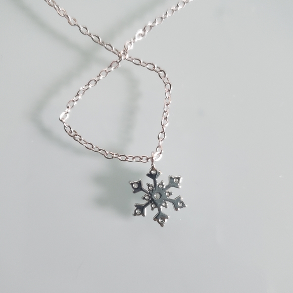 Small Snowflake Necklace - Picture 3 of 5